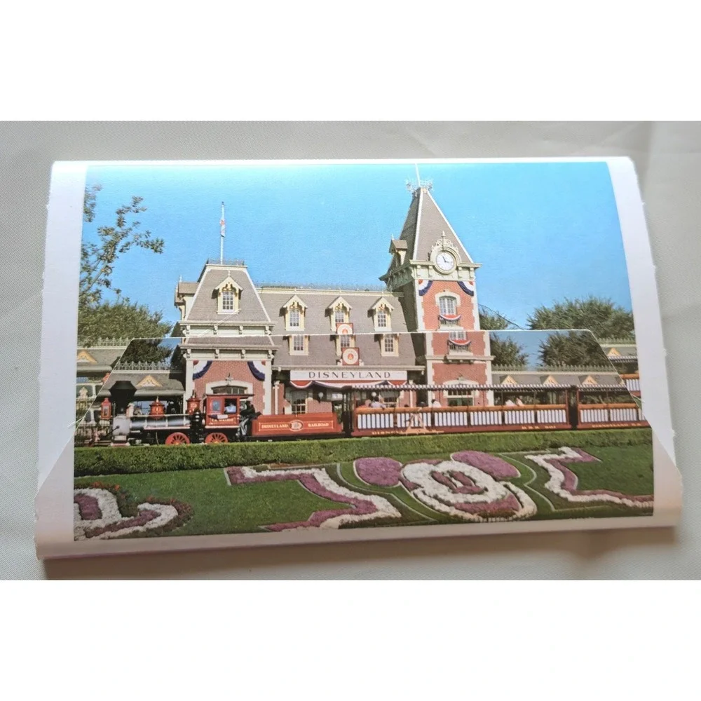 Vintage Disneyland 26 Scenes Postcard Booklet Walt Disney America Sings Souvenir